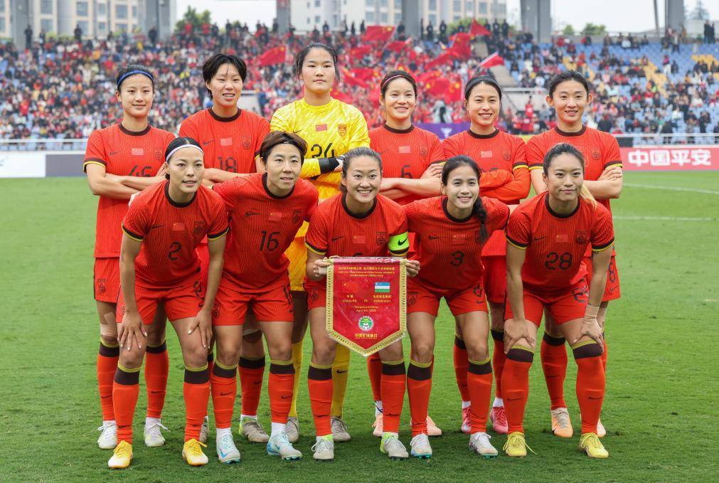 国足女足全力备战比赛，追求胜利