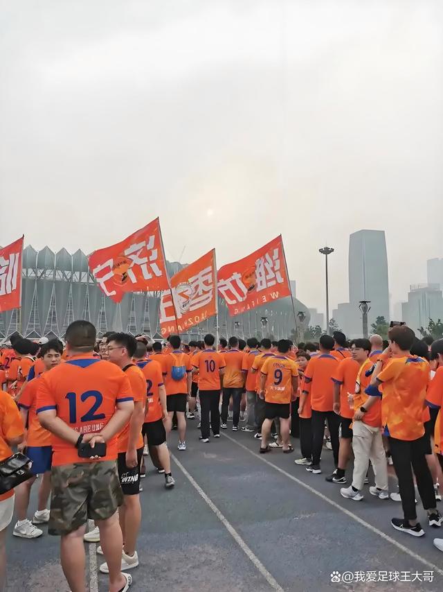 关键比赛即将举行，球员们做好准备迎战