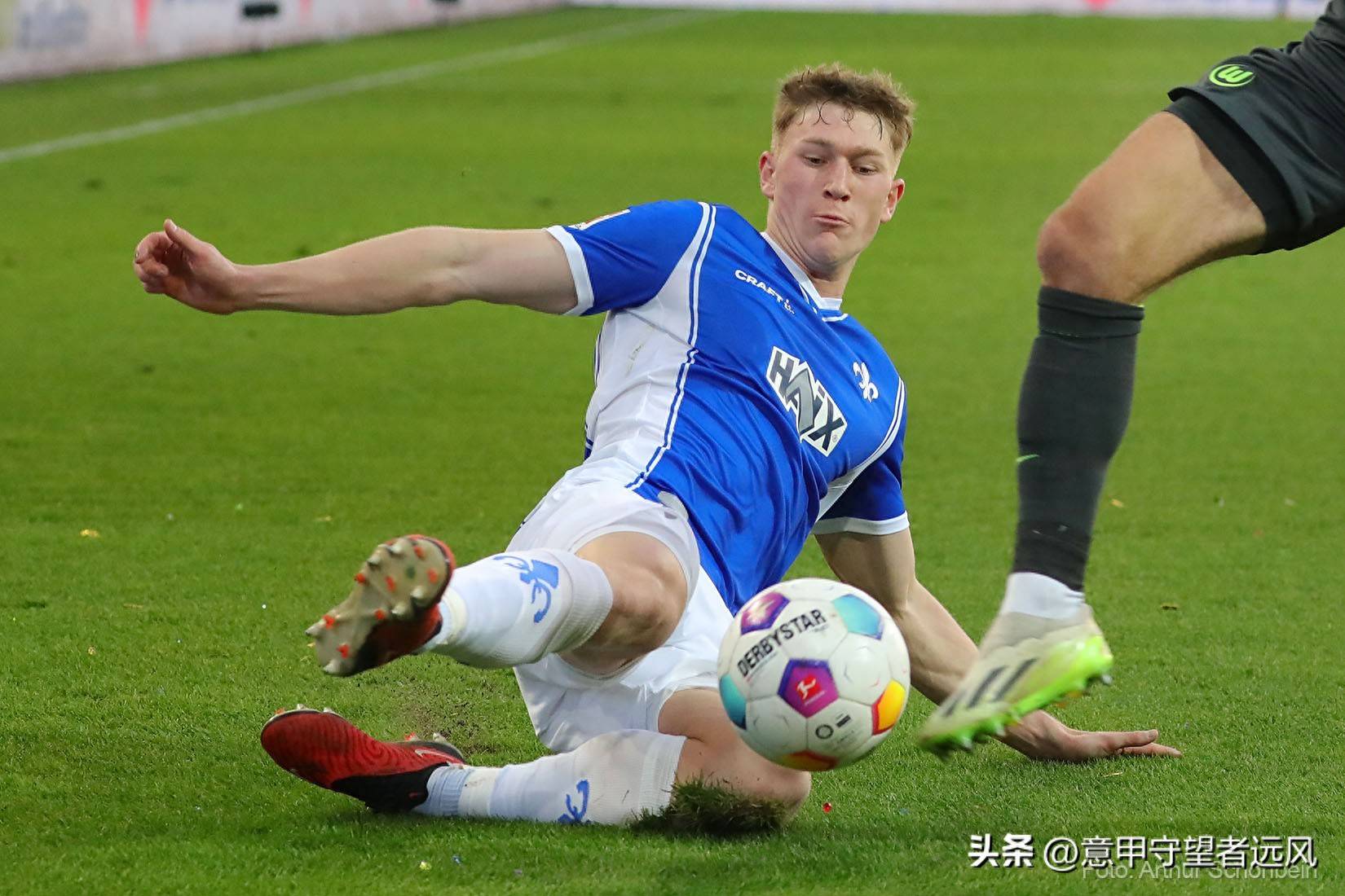 九游app下载-纽伦堡队强势反扑，成功挖掘对手失误夺胜