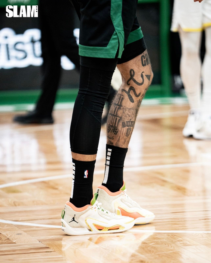 四川队力克爵士,塔图姆带队取胜 四川队力克爵士,塔图姆带队取胜