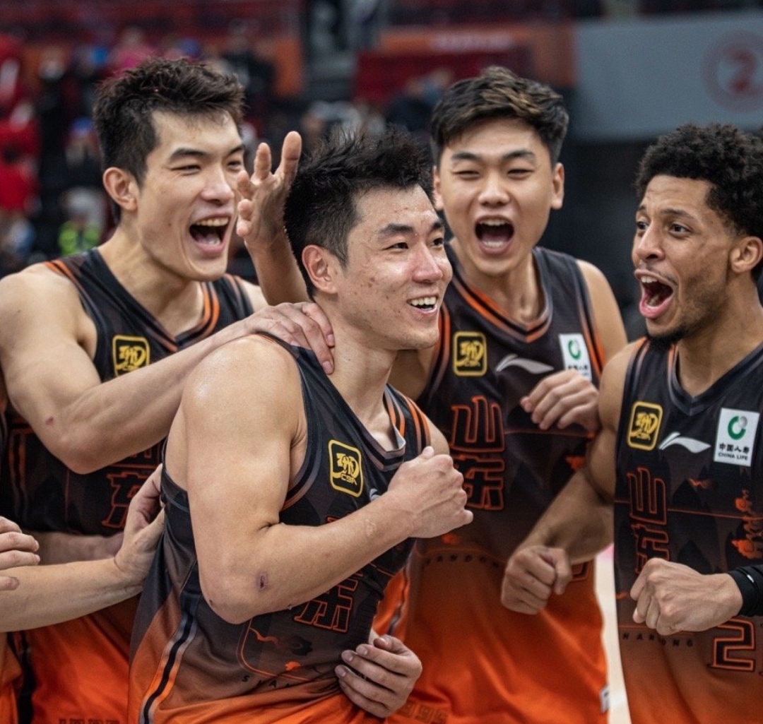 火箭鏖战辽宁队，高诗岩高光表现