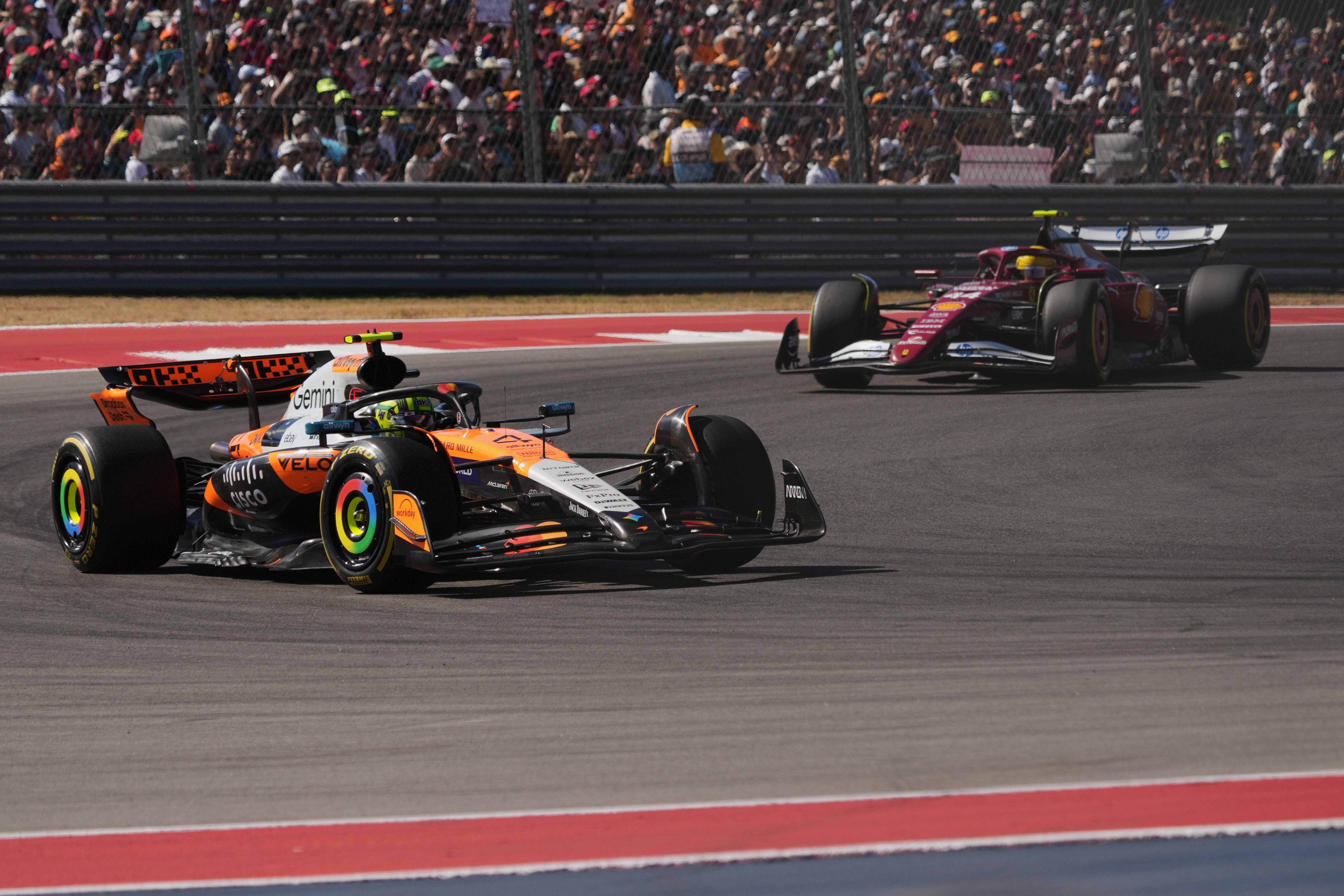 法拉利横扫迈凯伦,维斯塔潘点燃赛场 法拉利横扫迈凯伦,维斯塔潘点燃赛场