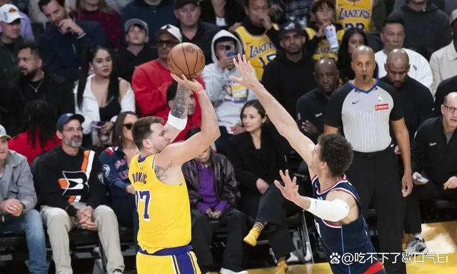 九游app下载-快船对阵山西队，东契奇成为胜负手