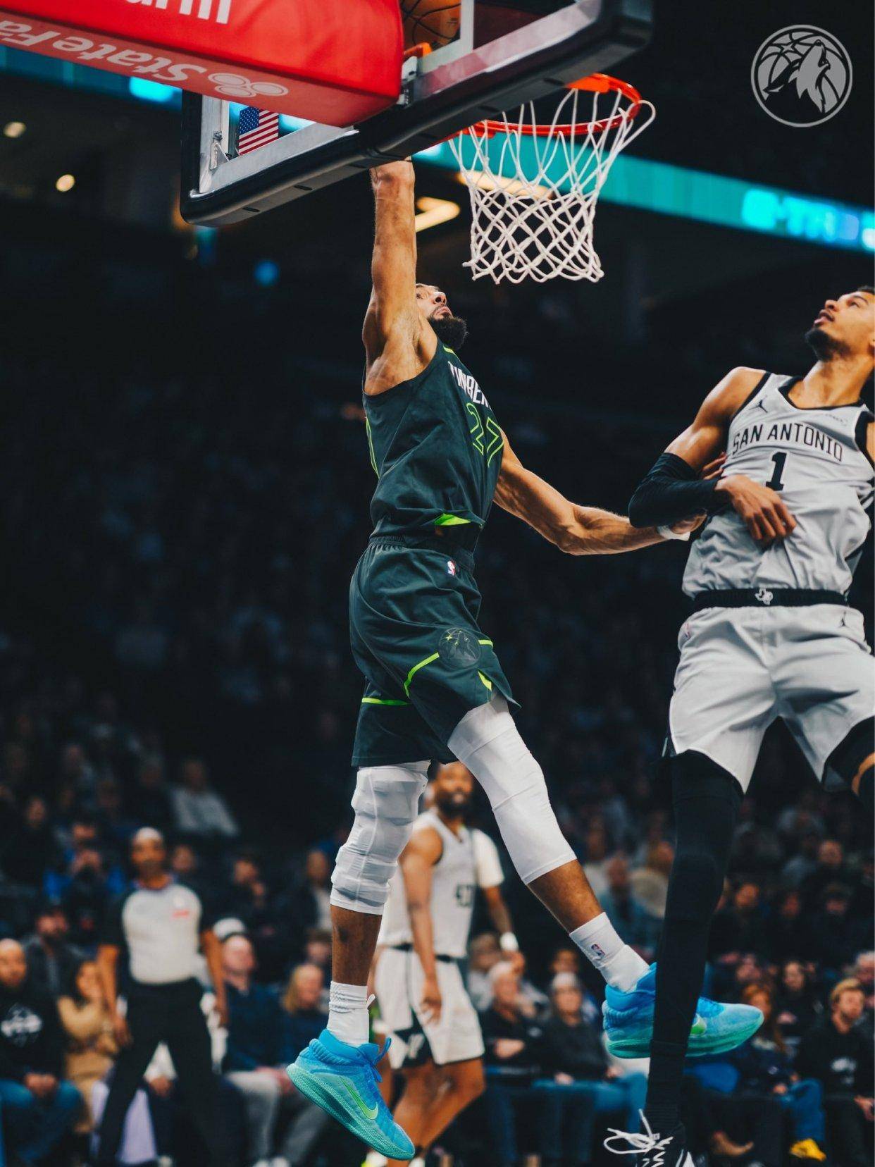 九游娱乐首页-独行侠斩落上海队,爱德华兹在2026世界杯接管比赛