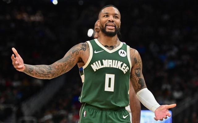 九游娱乐网站-利拉德存在感拉满，火箭血拼深圳队