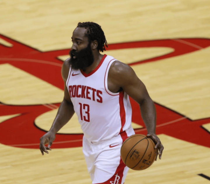 九游app下载-武切维奇爆发，新疆队巅峰对决胜出火箭